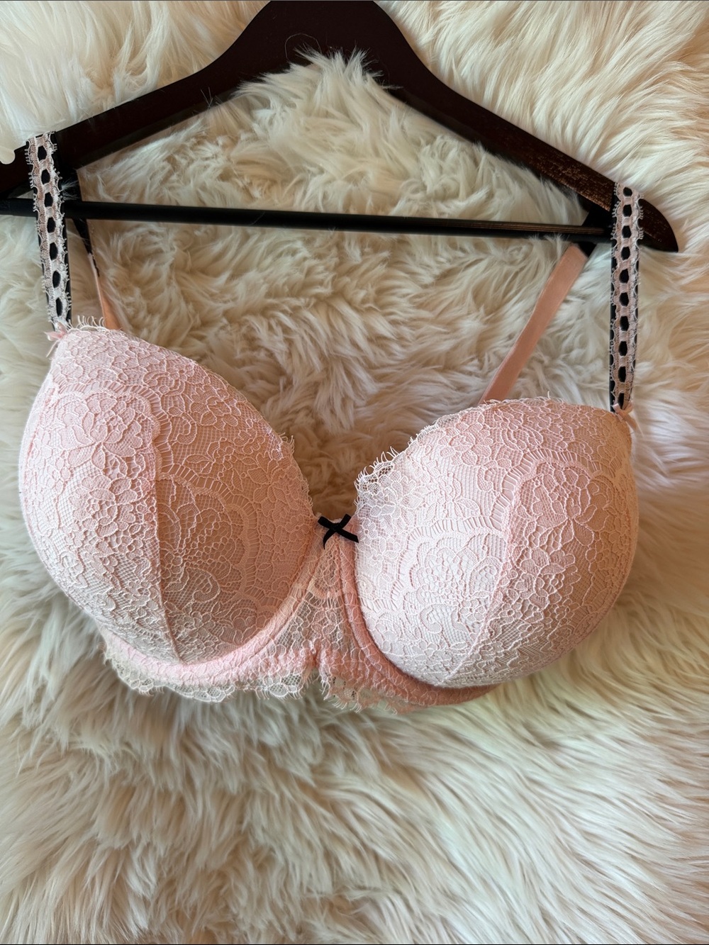 Victoria's Secret Dream Angels pink with black Lace Push-Up Bra